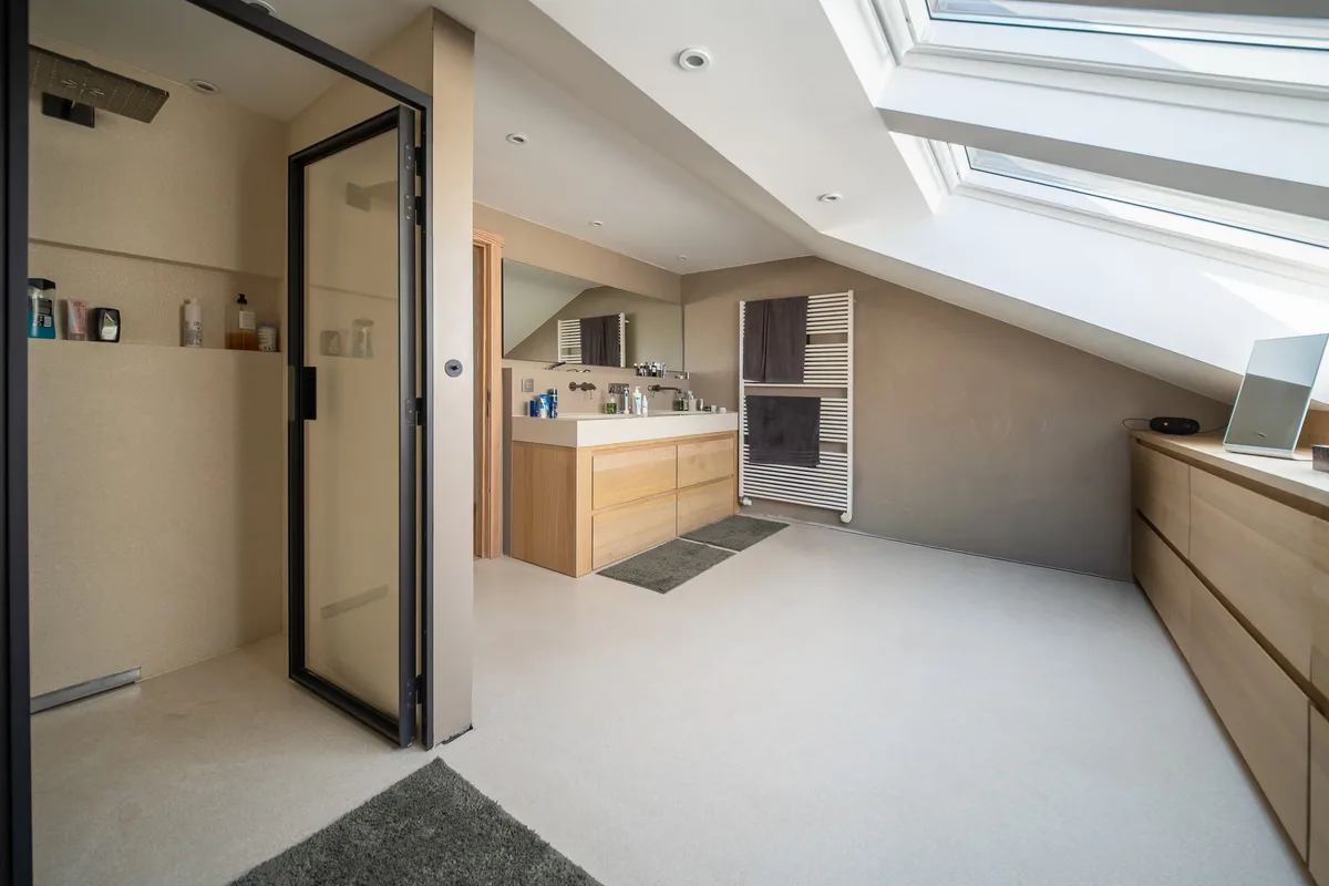 Béton ciré, terrazzo et SOLIDRO dans une maison à Wittimont, vue 7