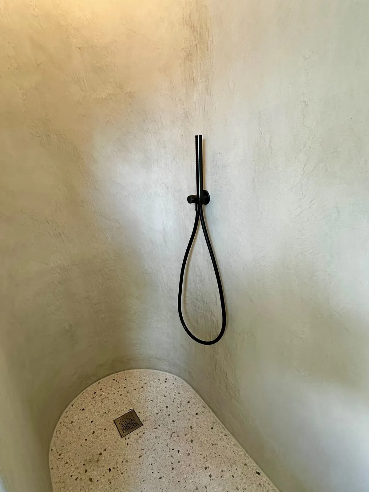 Rénovation en Mortex et terrazzo Bealstone à Zaventem, vue 3