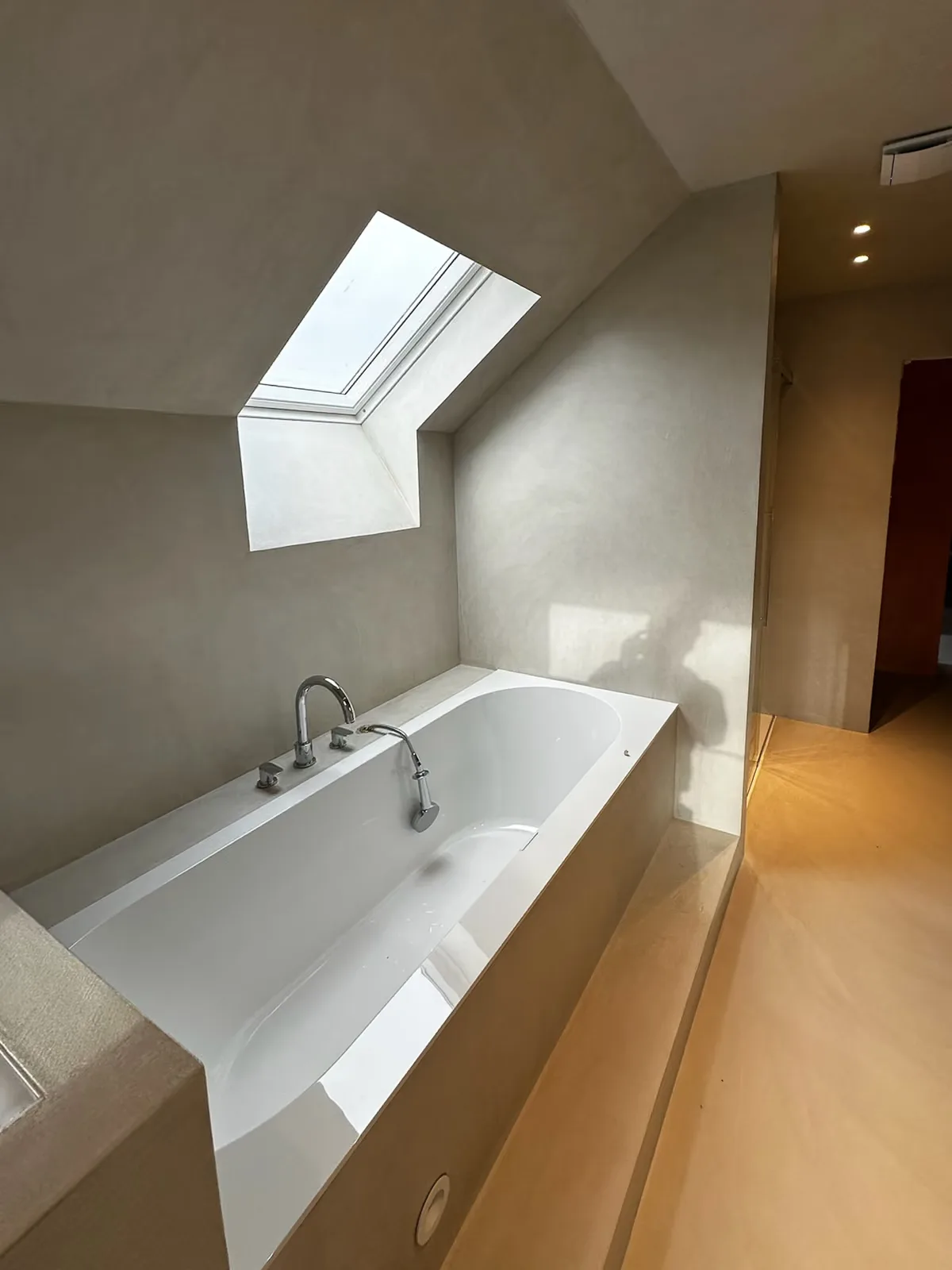 Salle de bain en béton ciré à Metzert, vue 7