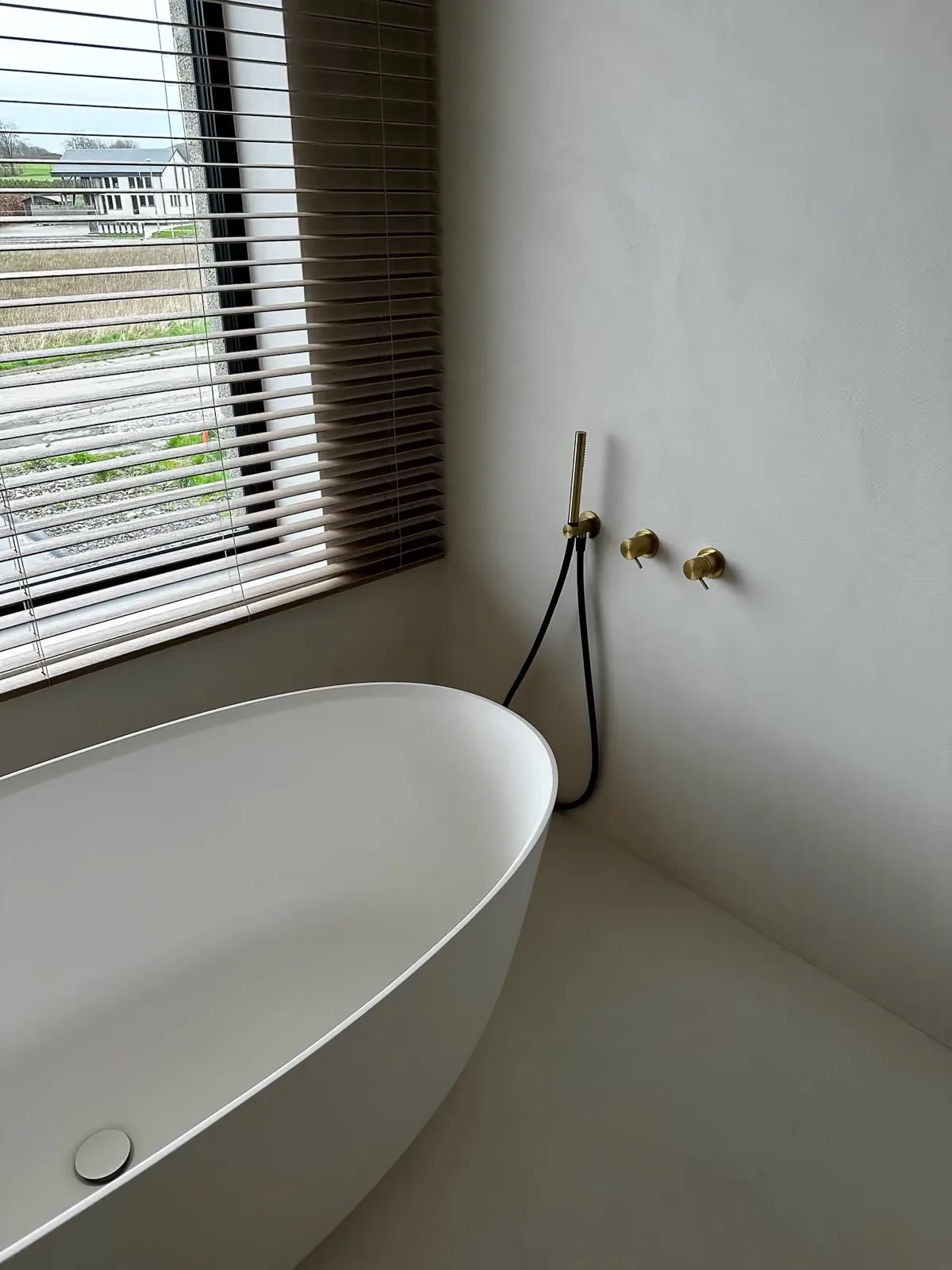 Salle de bain en béton ciré à Blanche Oreille