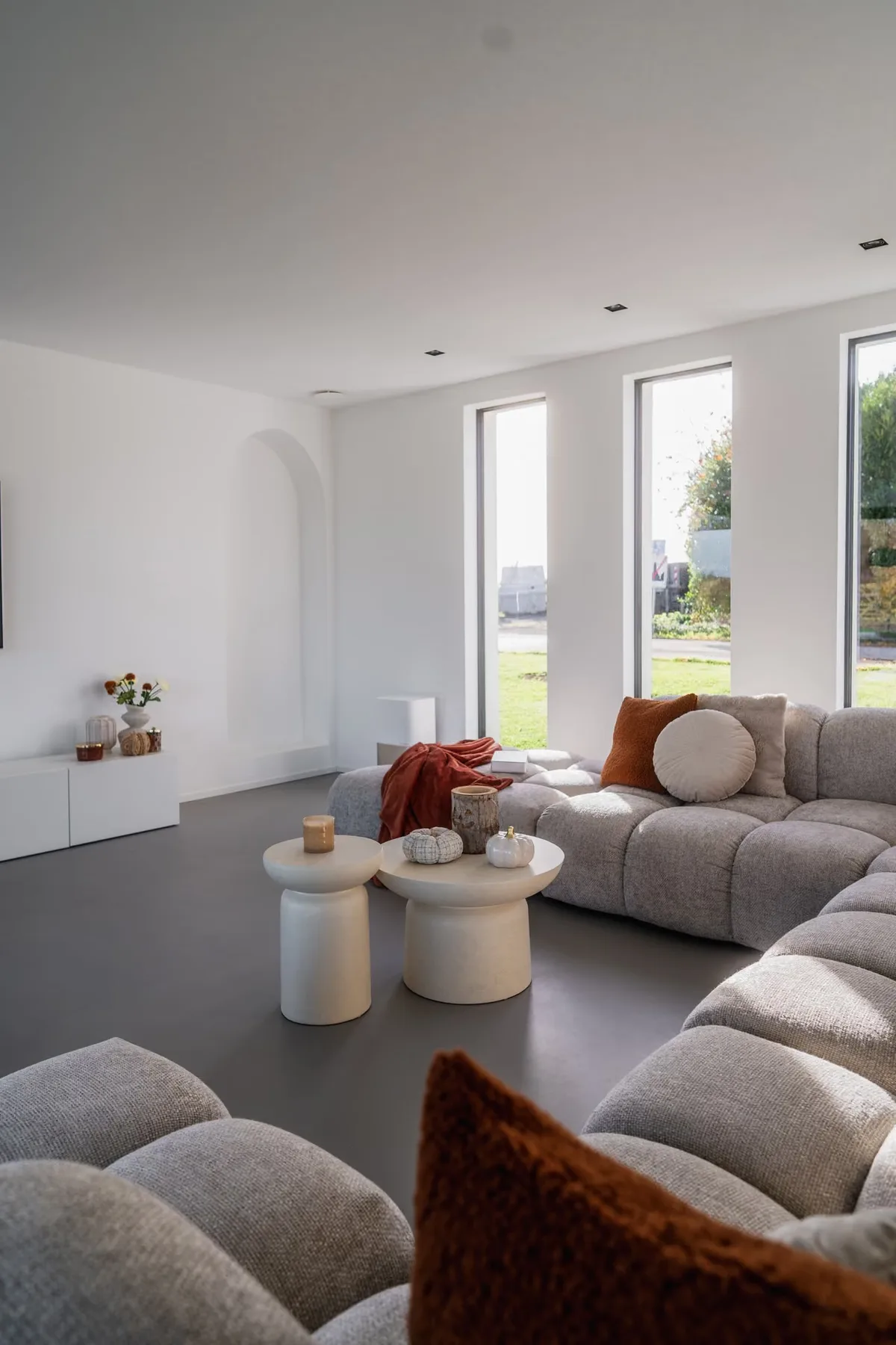Sol en résine époxy Microresina dans une maison neuve à Walhain, vue 11