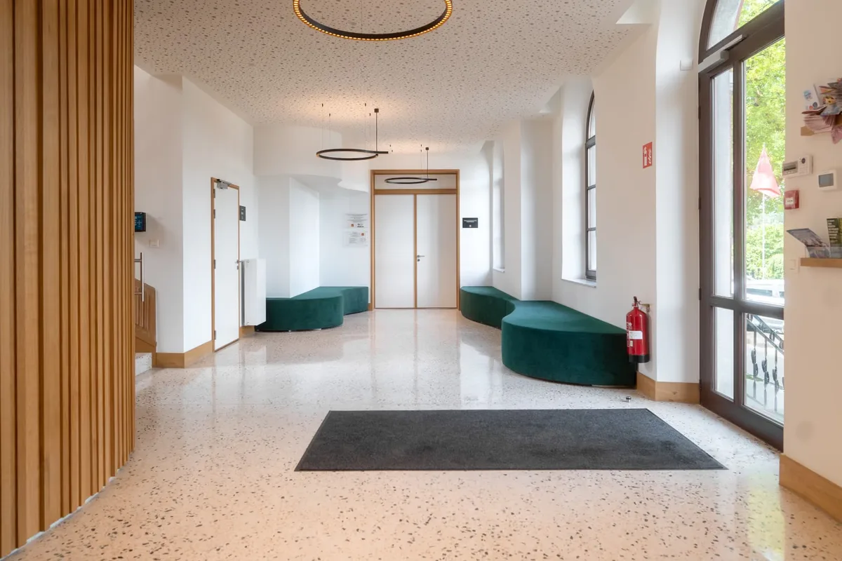 Sol en terrazzo au bâtiment communal de Nassogne, vue 3